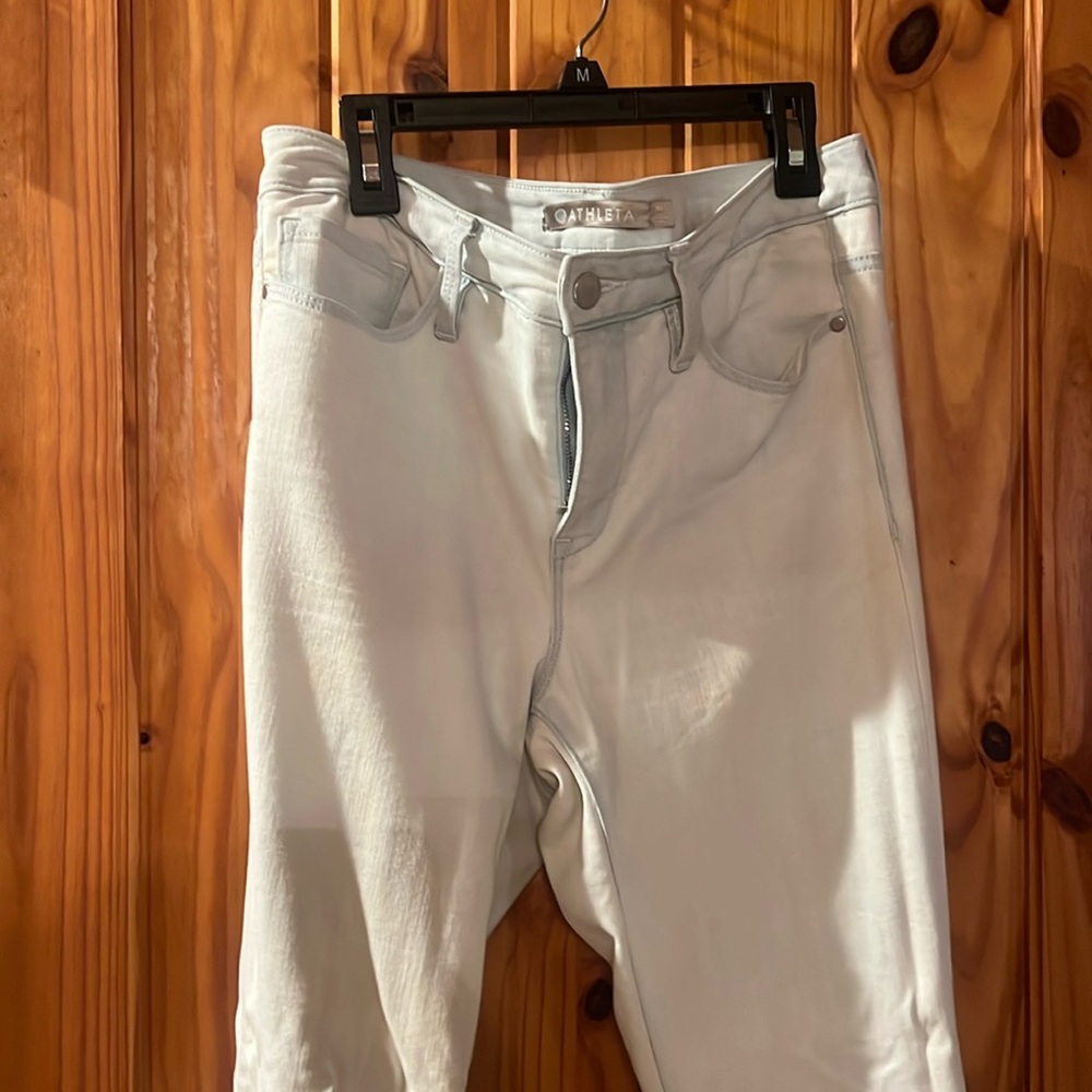 Never worn Athleta skinny jeans with sculpted technology!